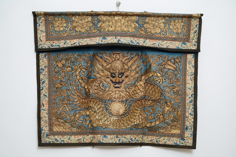 A Chinese gold-thread embroidered silk dragon wall tapestry, 19th C.