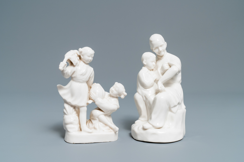 Deux groupes en porcelaine blanc de Chine, &eacute;poque de la R&eacute;volution Culturelle, 20&egrave;me