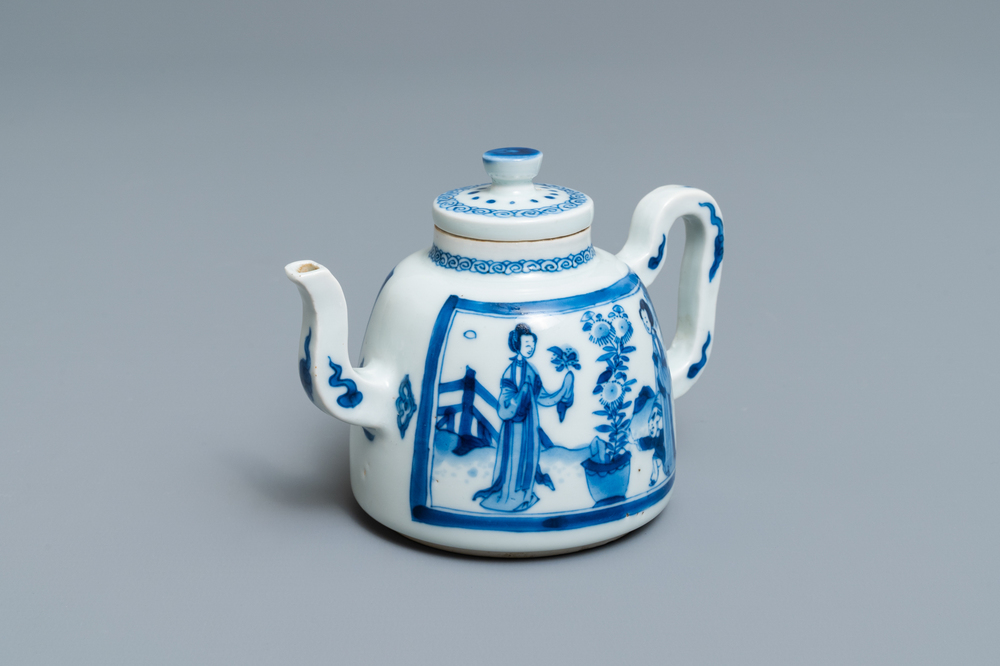 A Chinese blue and white 'Long Eliza' teapot, Yu mark, Kangxi