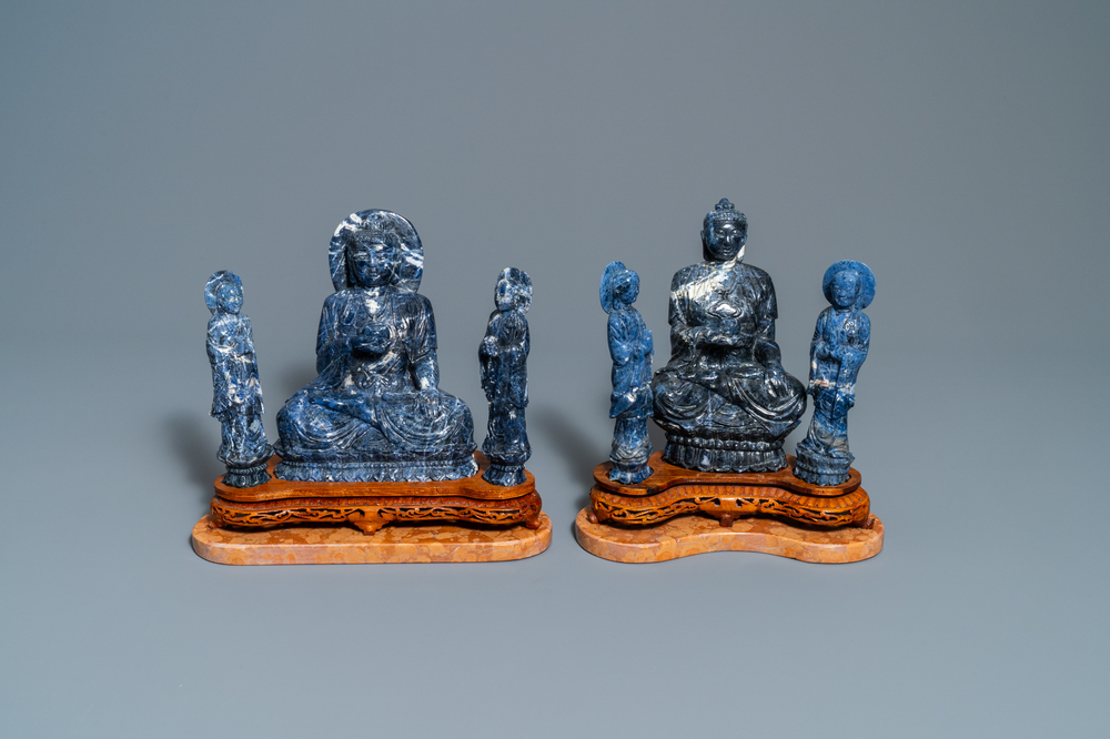 Deux groupes en lapis lazuli sculpt&eacute;, Chine, 20&egrave;me