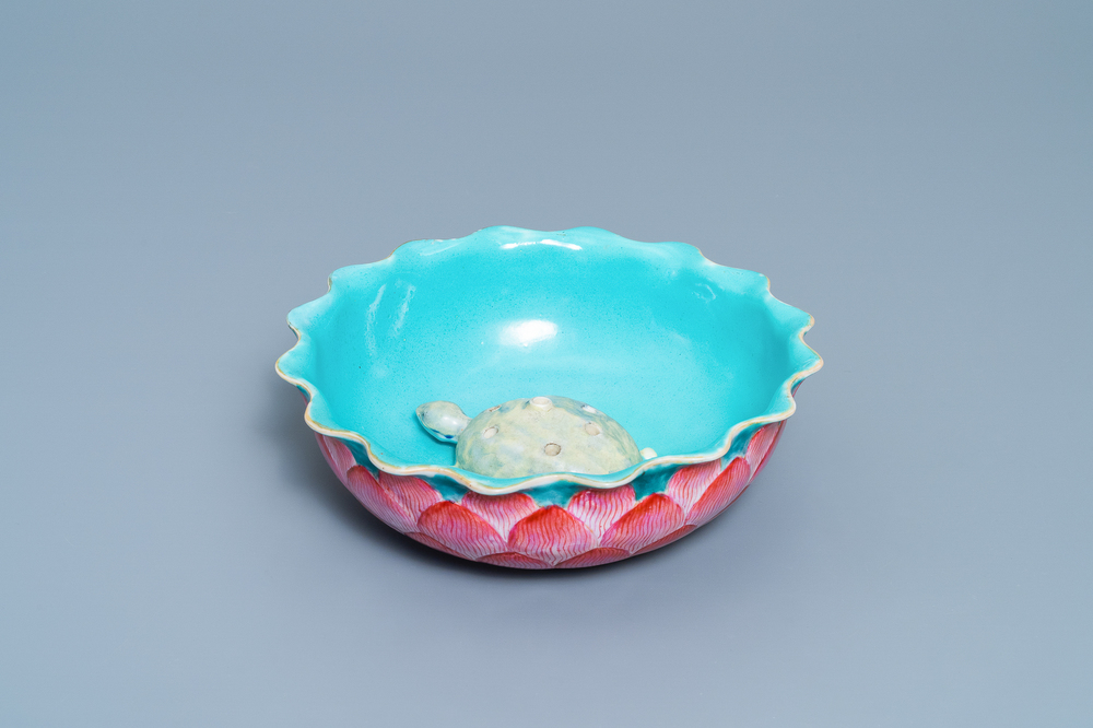A Chinese famille rose 'lotus' bowl with turtle-shaped flower holder, Qianlong/Jiaqing