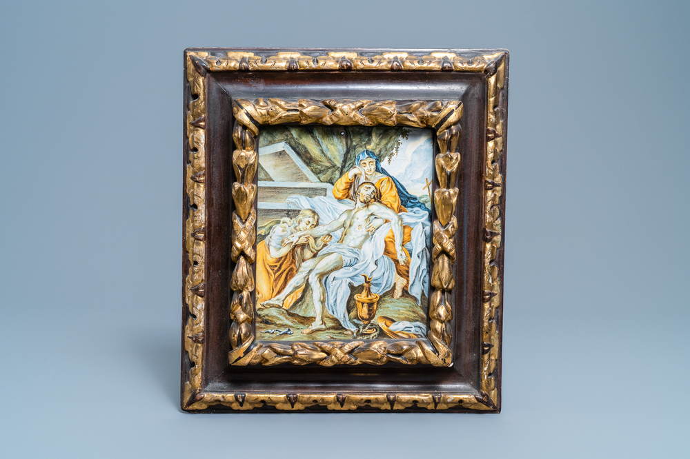 Une plaque en majolique italienne &agrave; d&eacute;cor religieux, Castelli, 18&egrave;me