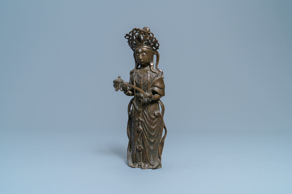 Une figure d'Avalokitesvara en bronze, Japon, Edo/Meiji, 19&egrave;me