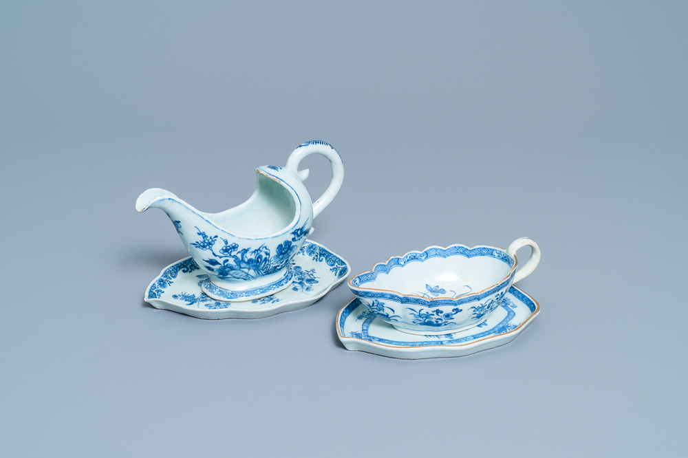 Two Chinese blue and white sauce boats on stands, Qianlong