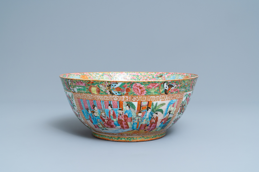 A Chinese Canton famille rose bowl, 19th C.