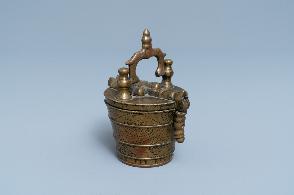 A bronze nest of weights, Nuremberg, Germany, 17th C.