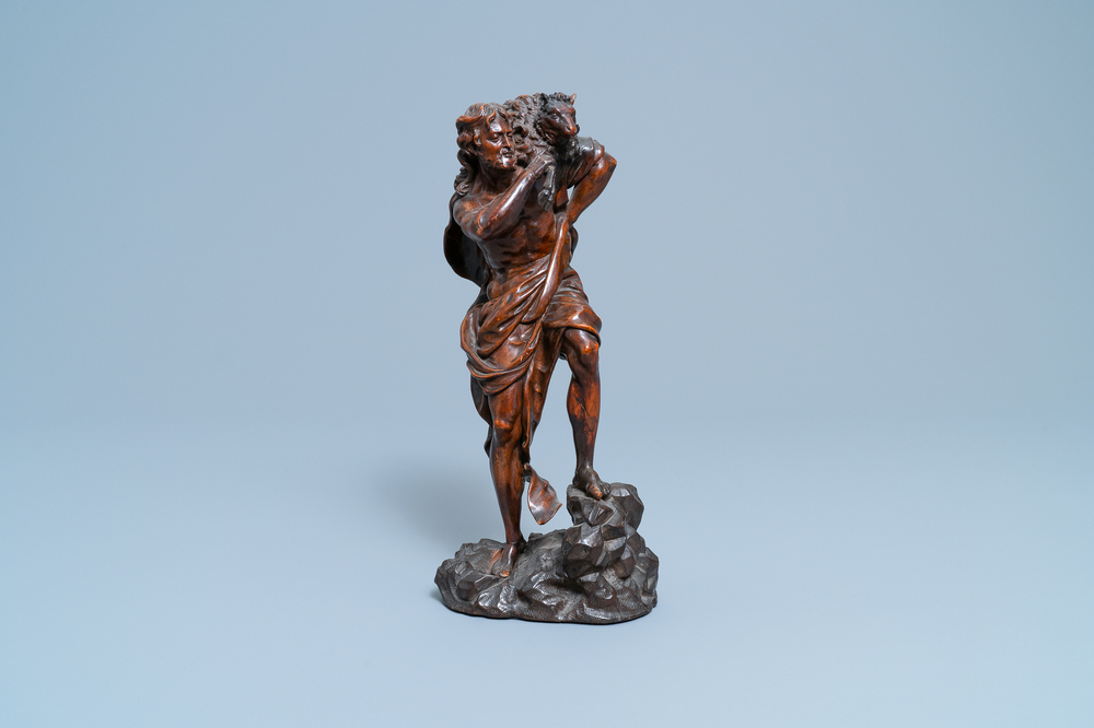 Een buxushouten figuur van Christus als de Goede Herder, Antwerpen, 16e eeuw