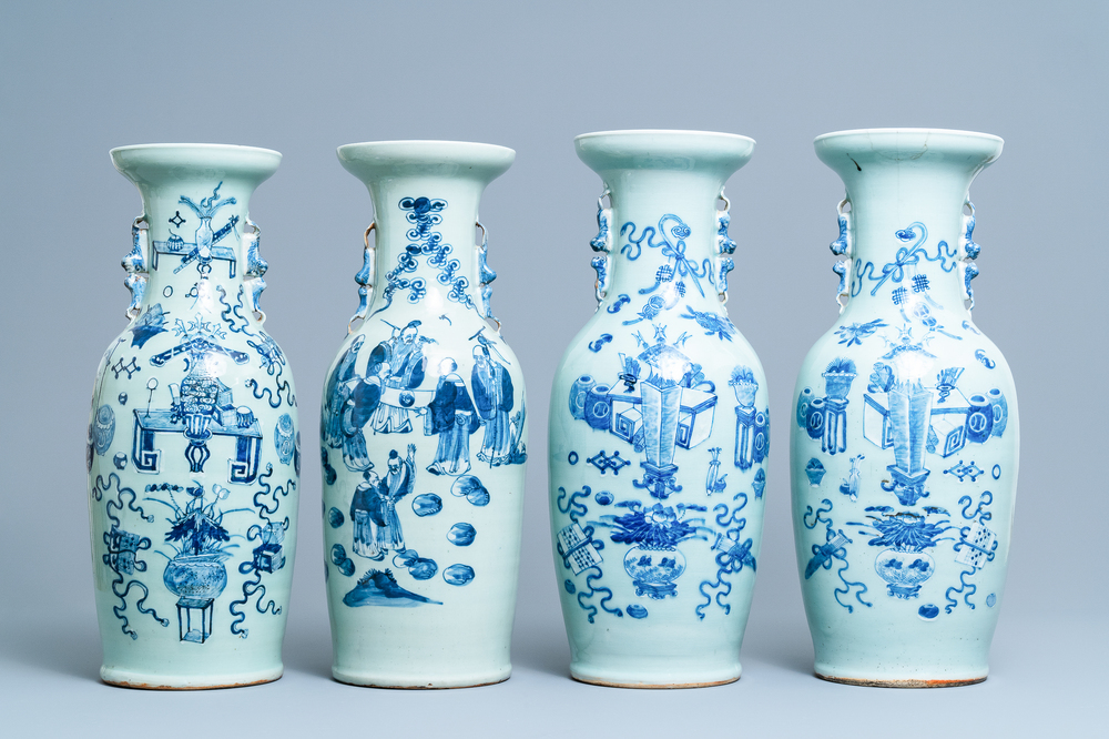 Vier Chinese vazen met blauw-wit decor op celadon fondkleur, 19e eeuw