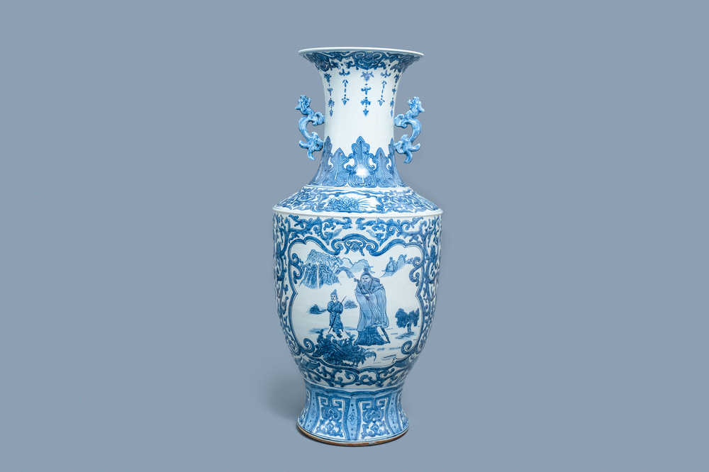 A large Chinese blue and white vase with figurative medallions, 20th C.
