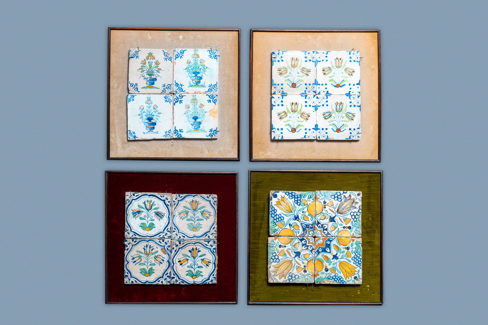 Zestien polychrome Delftse tegels met bloemen en ornamenten, 17e eeuw
