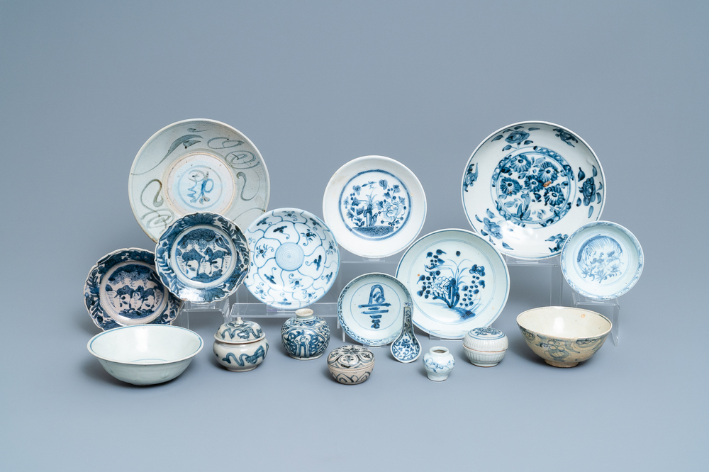 A varied collection of Chinese blue and white wares, Ming and later