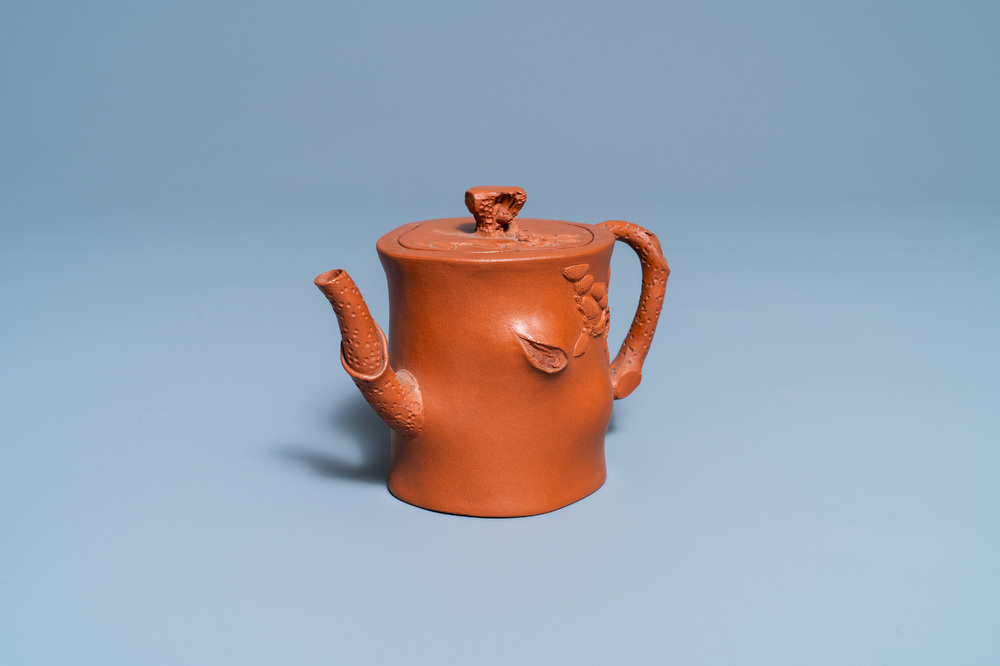 A Chinese Yixing stoneware tree trunk-shaped teapot and cover, 18/19th C.