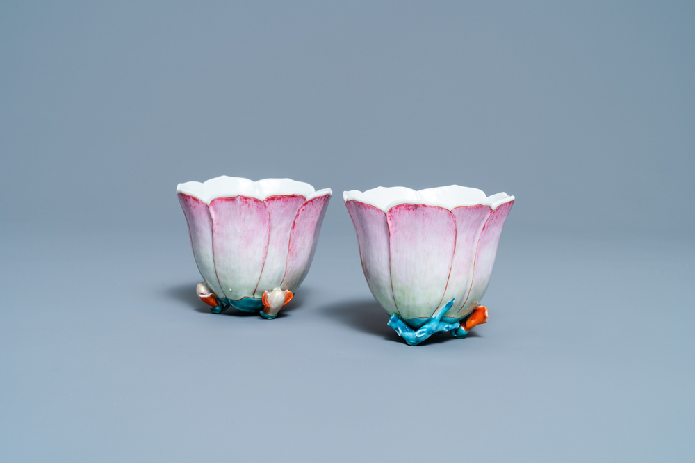 A pair of Chinese famille rose 'magnolia' bowls, Yongzheng