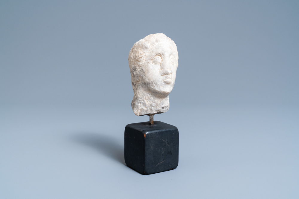 Een gesculpteerde stenen mannenkop, wellicht Frankrijk, 15e eeuw