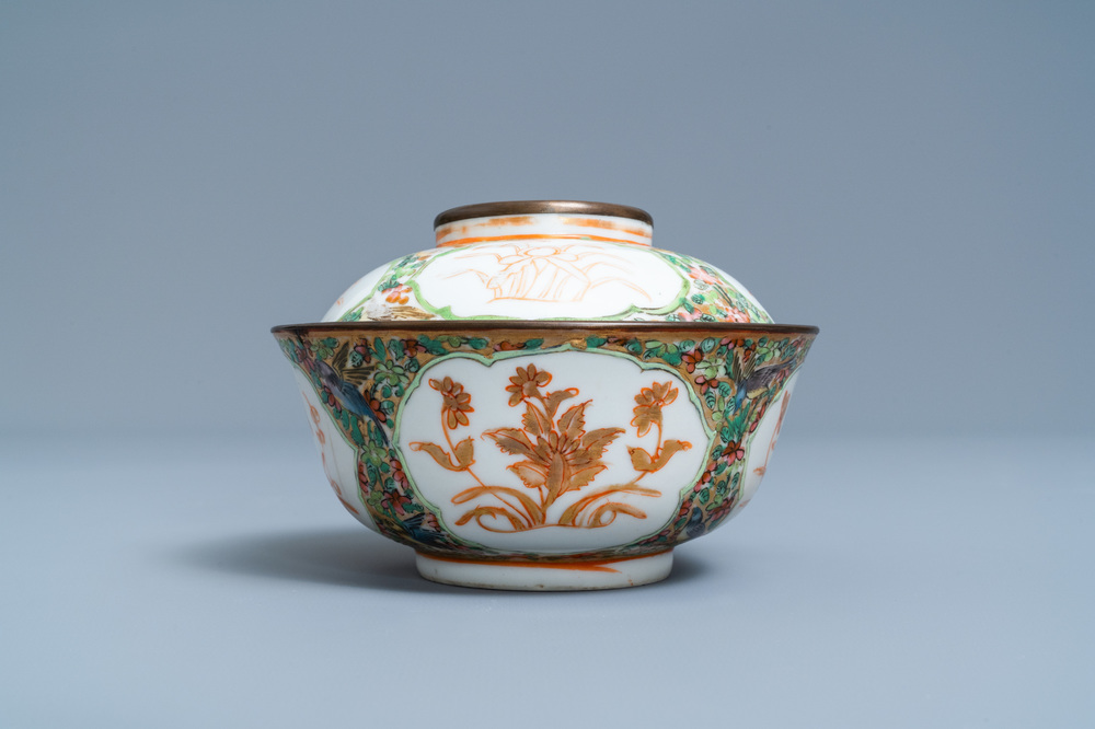 A Chinese Thai market Bencharong bowl and cover, 19th C.