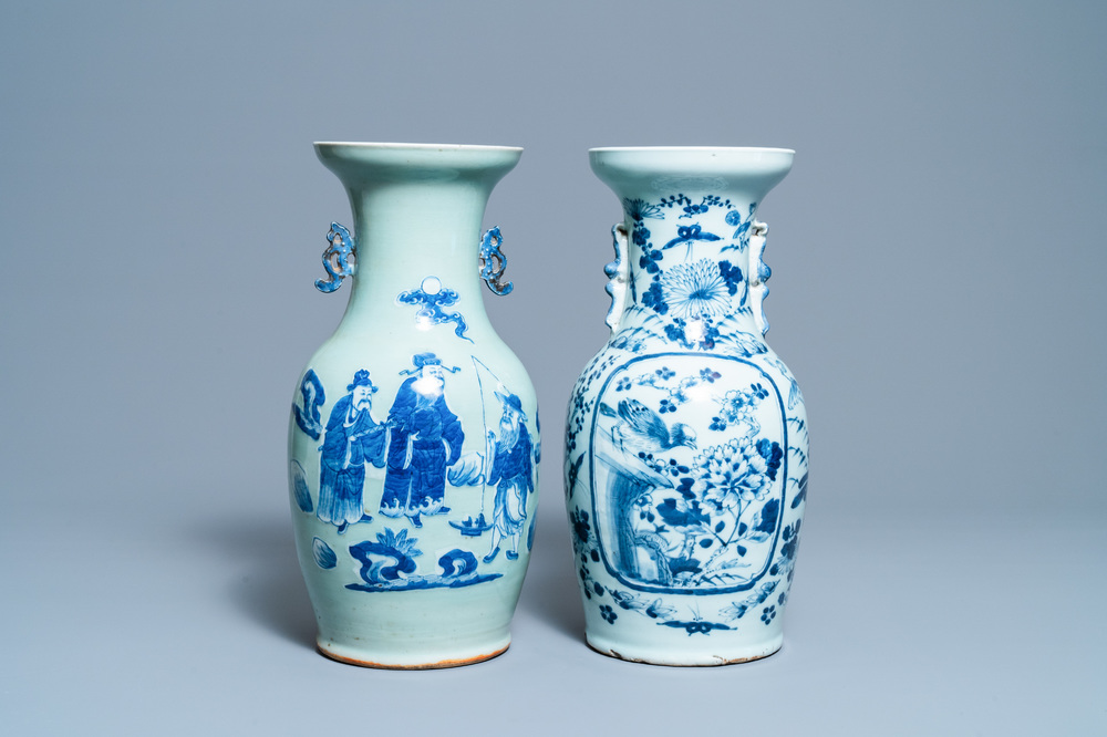 Deux vases en porcelaine de Chine en bleu et blanc sur fond c&eacute;ladon, 19&egrave;me