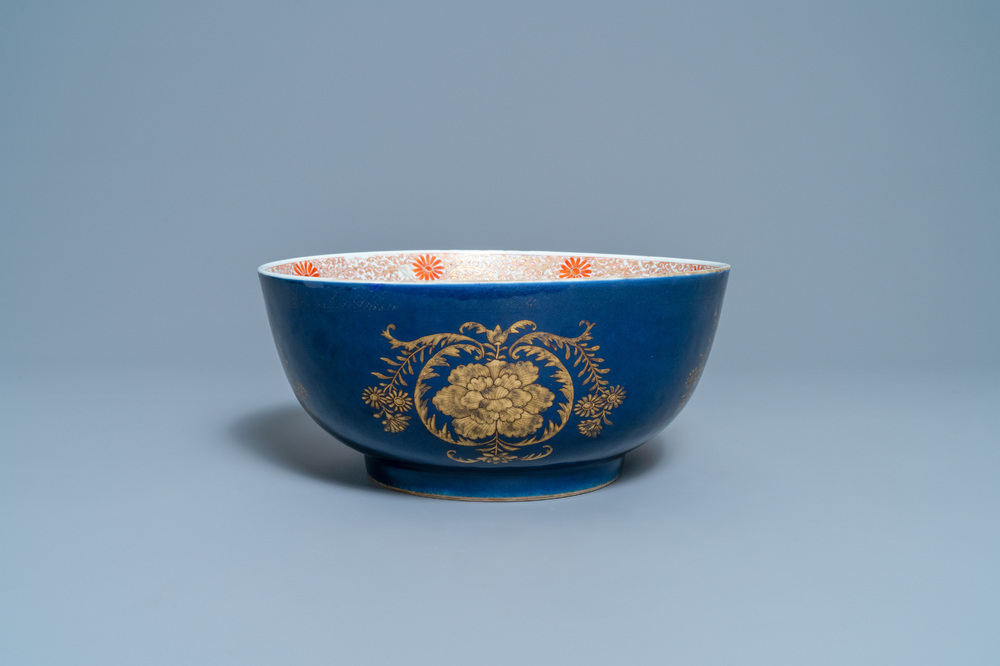 A Chinese gilt-decorated powder blue-ground bowl, Kangxi
