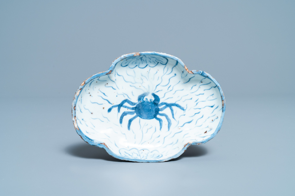 A Chinese blue and white ko-sometsuke 'crab' dish for the Japanese market, Tianqi