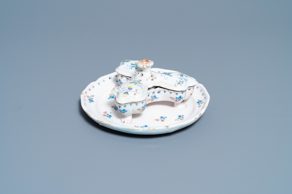 A rare Brussels faience spice box and cover on stand with '&agrave; la haie fleurie' design, 18th C.