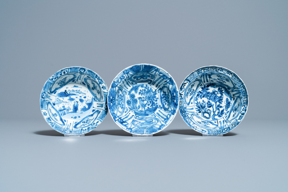 Three Chinese blue and white kraak porcelain klapmuts bowls, Wanli