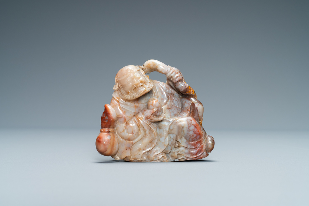 Une figure d'un immortel en pierre &agrave; savon dite 'de Shoushan', Chine, 18/19&egrave;me