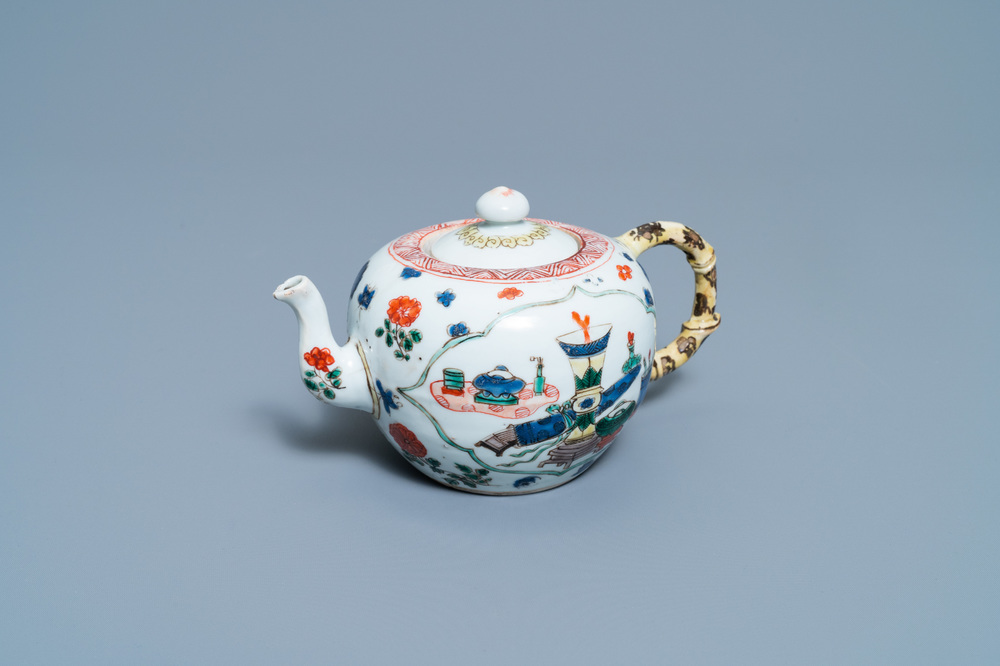 A Chinese famille verte 'antiquities' teapot, Kangxi