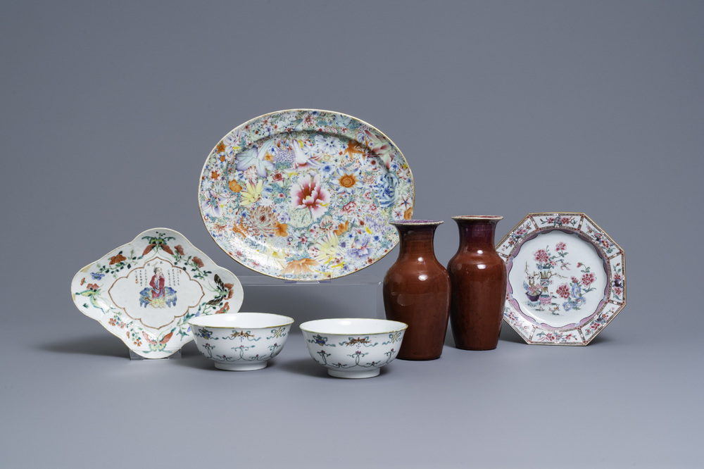 Een diverse collectie Chinees famille rose en monochroom porselein, Qianlong en later