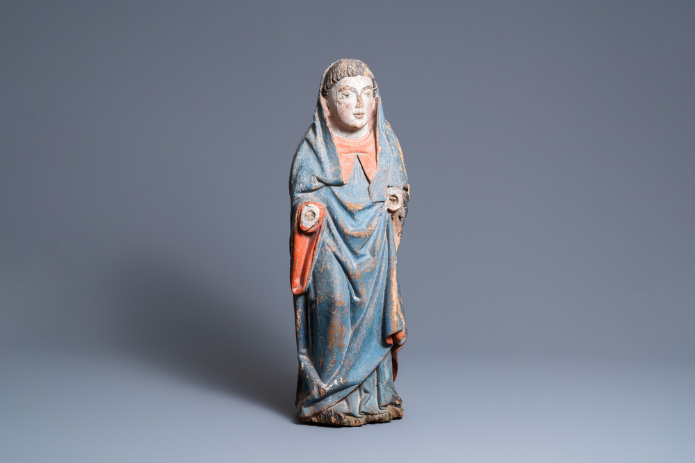 Een gepolychromeerde eikenhouten figuur van een monnik, 2e helft 15e eeuw