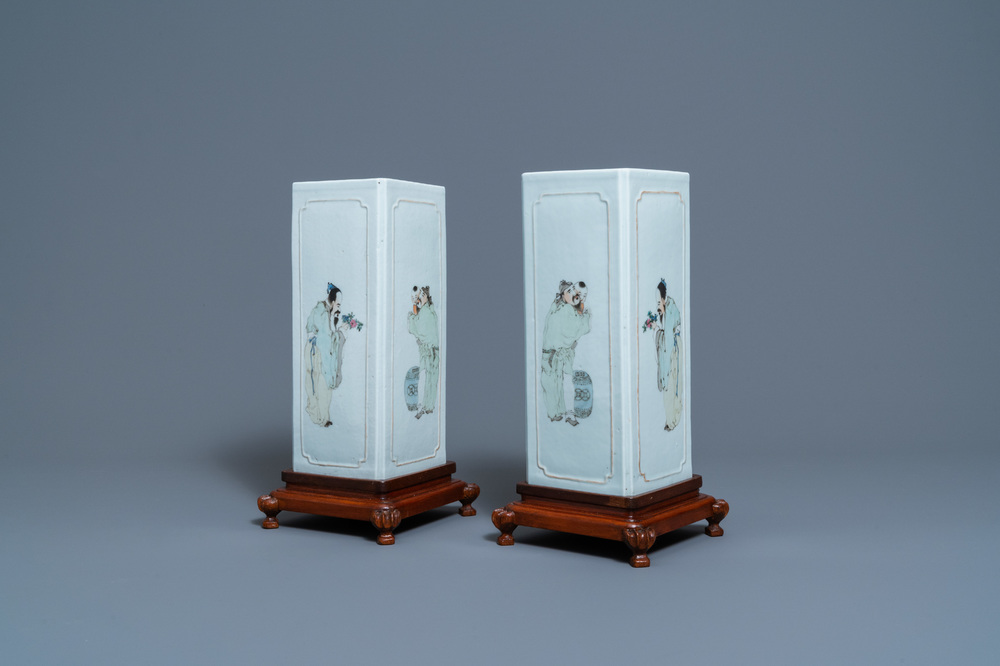 A pair of square Chinese qianjiang cai hat stands, 19/20th C.