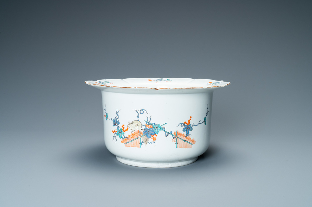 A Kakiemon-style soft paste porcelain cooler, Chantilly, France, 18th C.