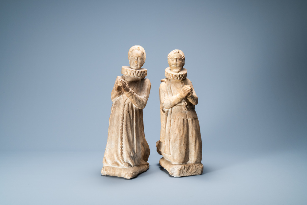 Une paire de statues orantes figurant Albert, archiduc d'Autriche et sa femme Isabelle en marbre, probablement Flandres, 17&egrave;me