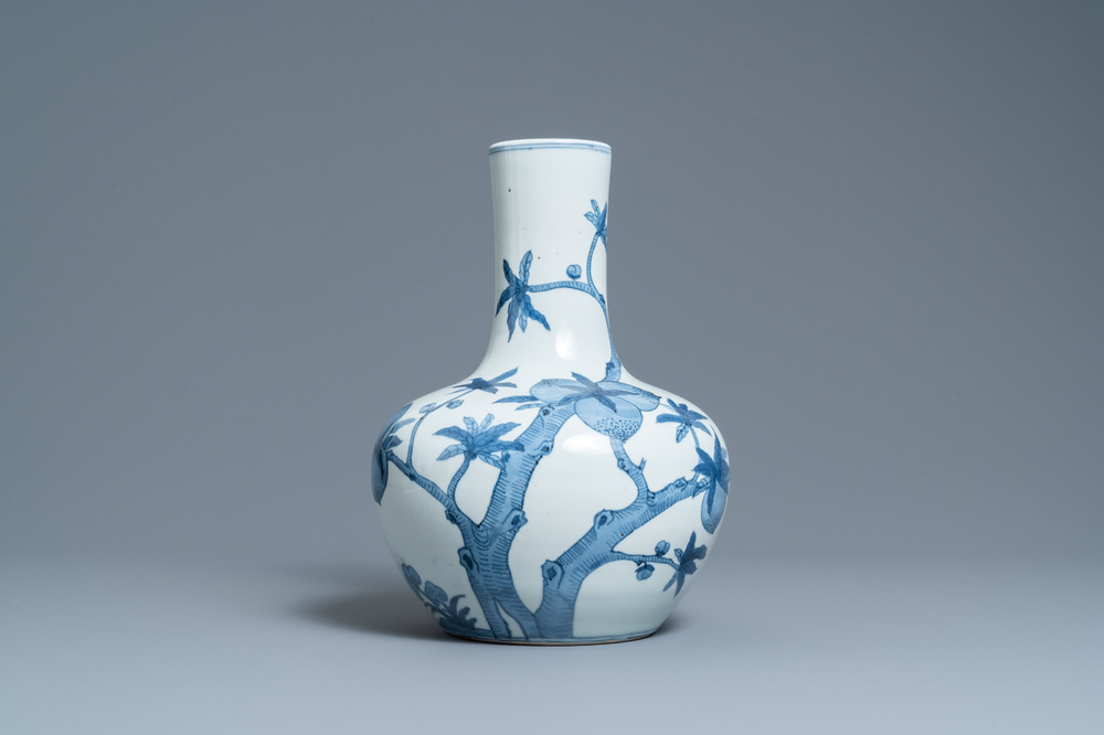 A Chinese blue and white 'tianqiu ping' 'nine peaches' vase, Qianlong mark, 20th C.