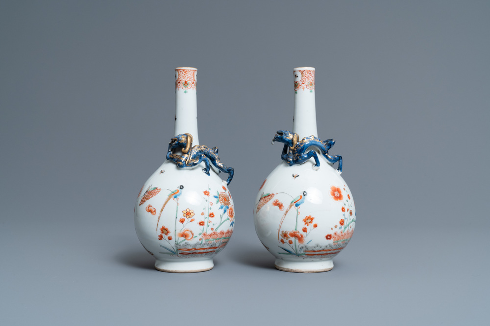 A pair of Chinese Dutch-decorated Kakiemon-style bottle vases, Kangxi