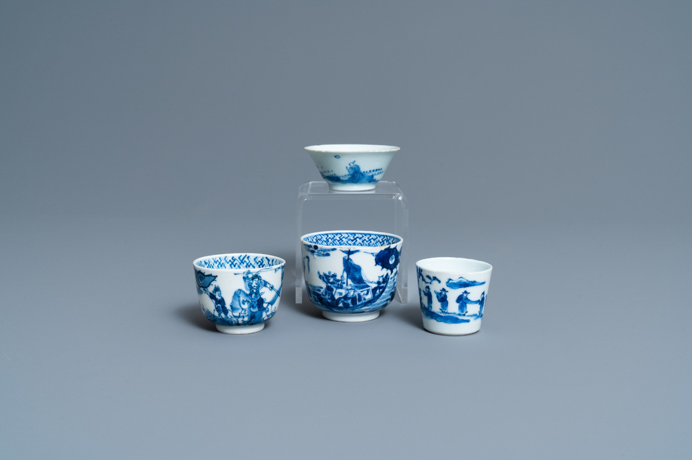 Four Chinese blue and white cups, 19th C.
