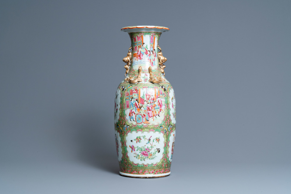 A Chinese Canton famille rose vase, 19th C.