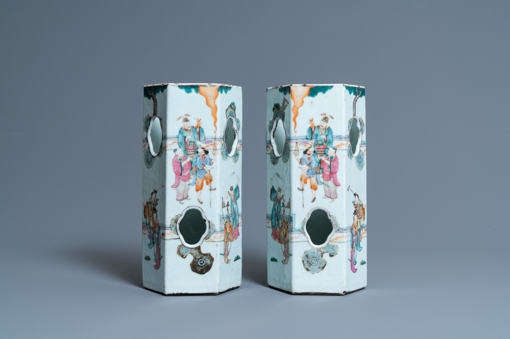 A pair of reticulated Chinese famille rose hat stands, 19th C.
