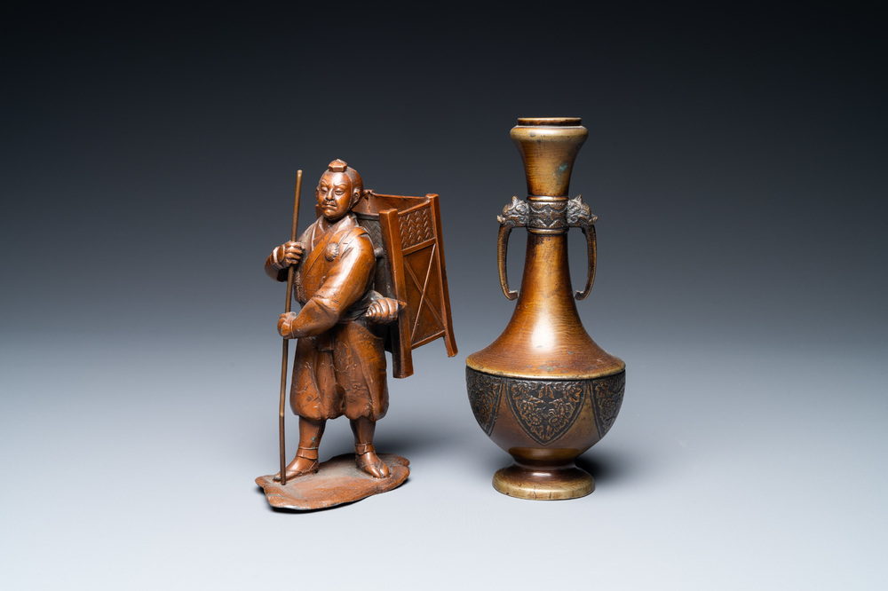 A Japanese bronze okimono and a vase, Meiji, 19th C.