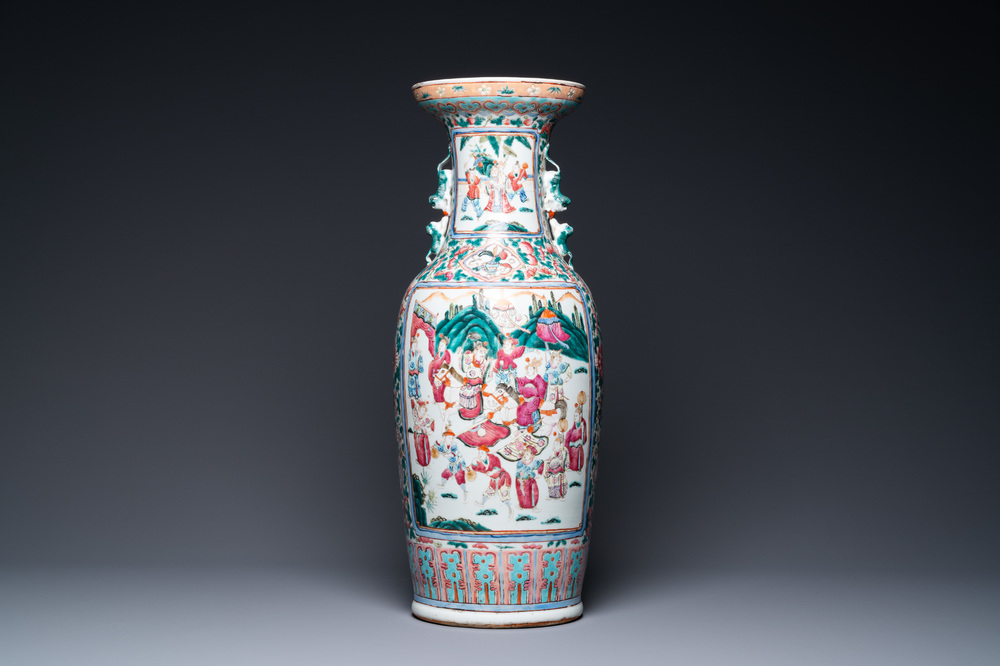A Chinese famille rose vase, 19th C.
