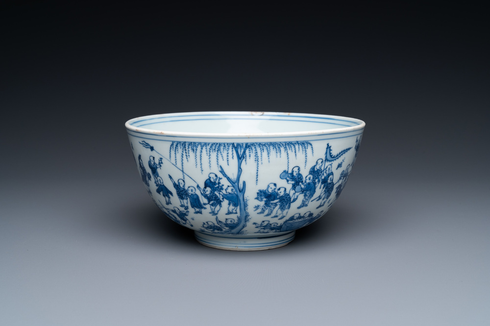 Een Chinese blauw-witte '100 jongens' kom, Transitie periode