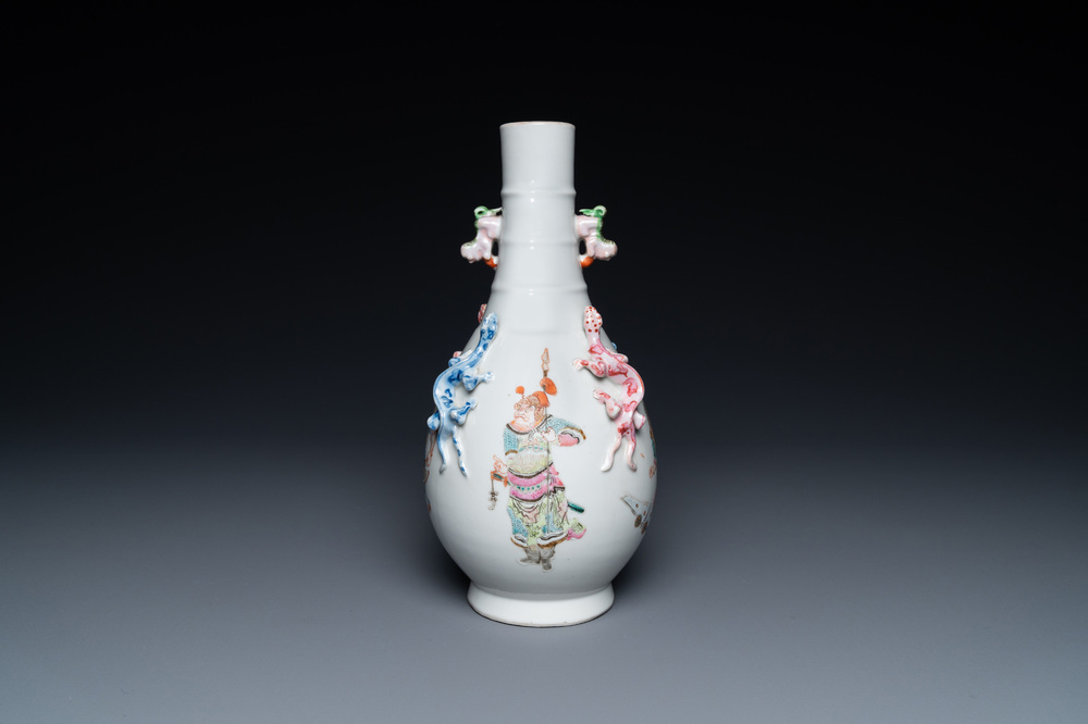 A Chinese famille rose 'Wu Shuang Pu' vase, 19th C.