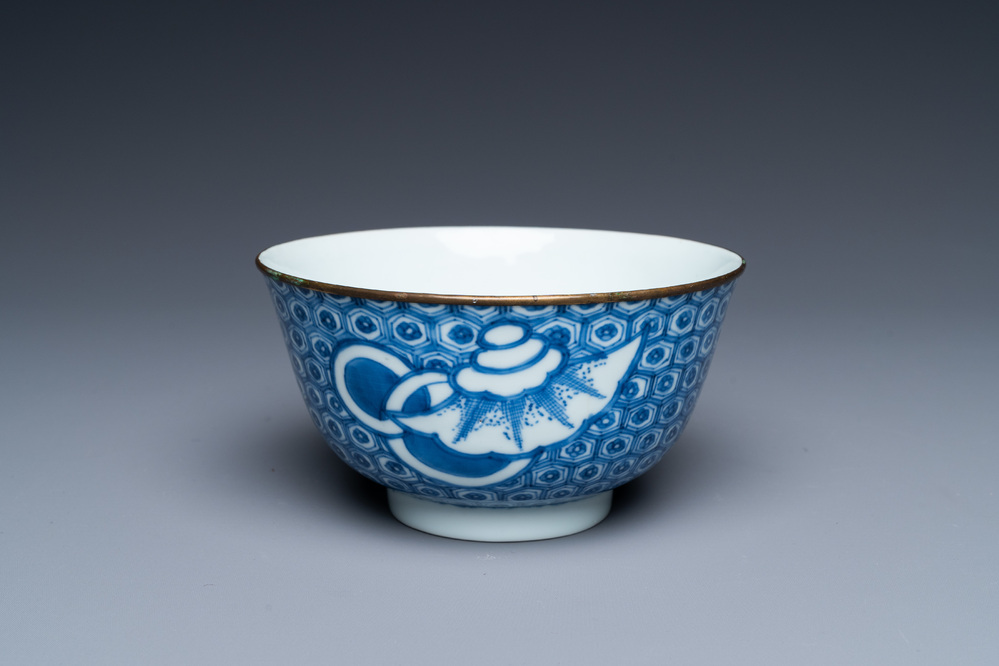 A Chinese 'Bleu de Hue' bowl for the Vietnamese market, Nguyen mark, 19th C.