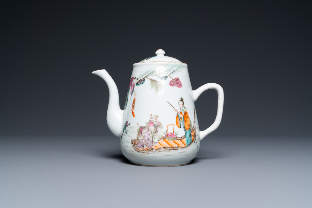 A Chinese famille rose ewer and cover, 19th C.