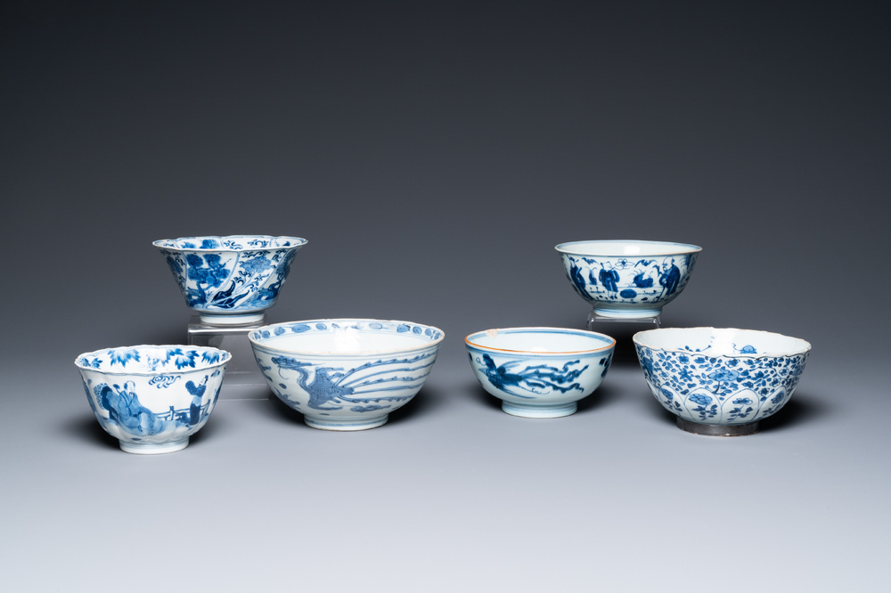 Zes Chinese blauw-witte kommen, Transitie periode en Kangxi