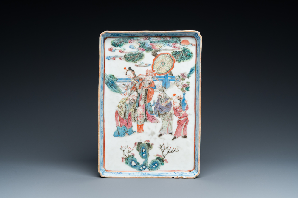 A Chinese famille rose tray with figures in a landscape, 19th C.