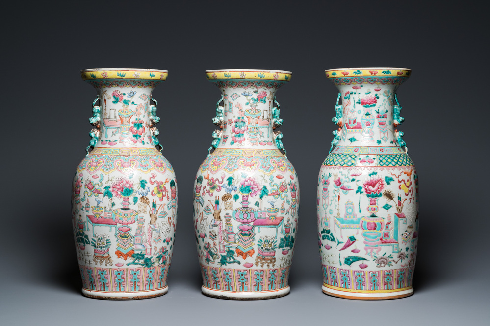 Three Chinese famille rose 'antiquities' vases, 19th C.