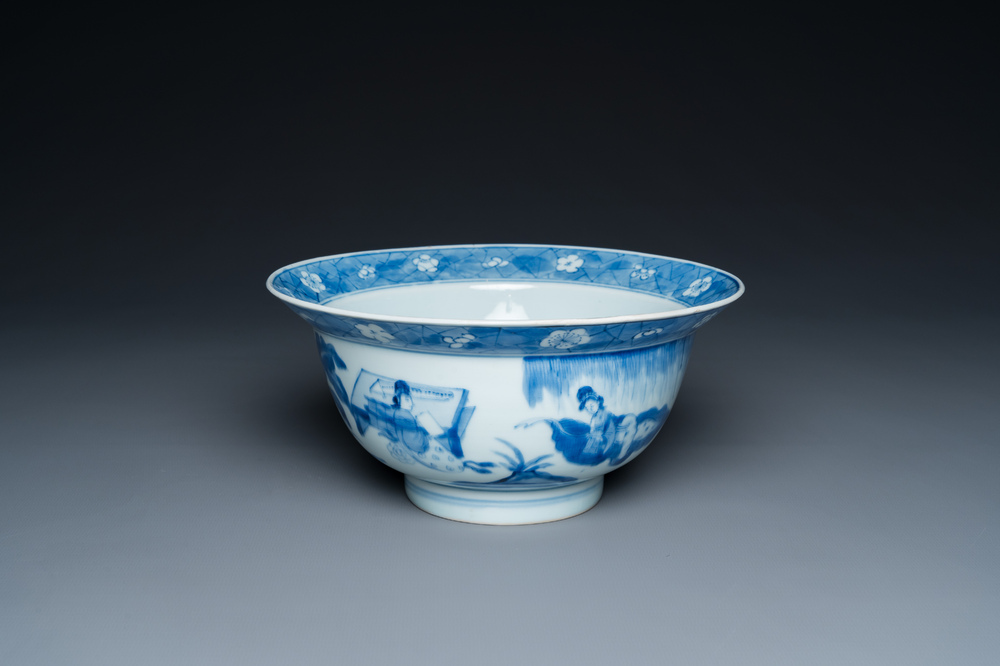 Een Chinese blauw-witte klapmuts kom, Kangxi merk en periode