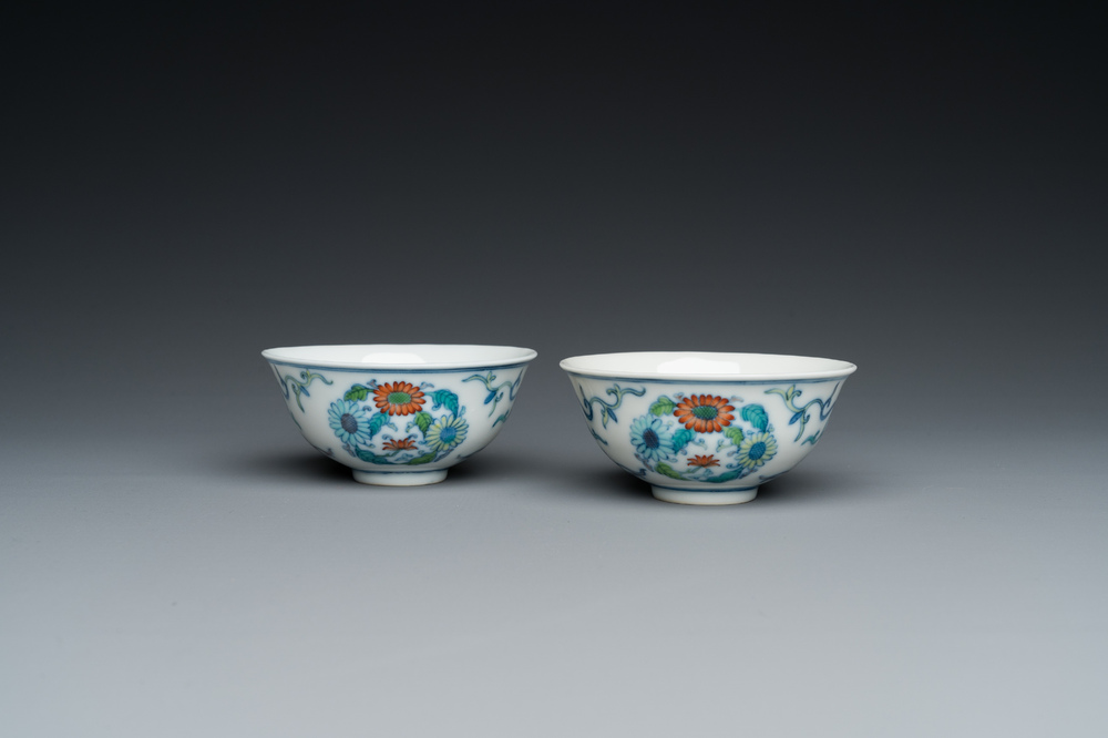 Paire de bols en porcelaine de Chine doucai, marque de Yi Pin Tang Zhi 一品堂製, Guangxu