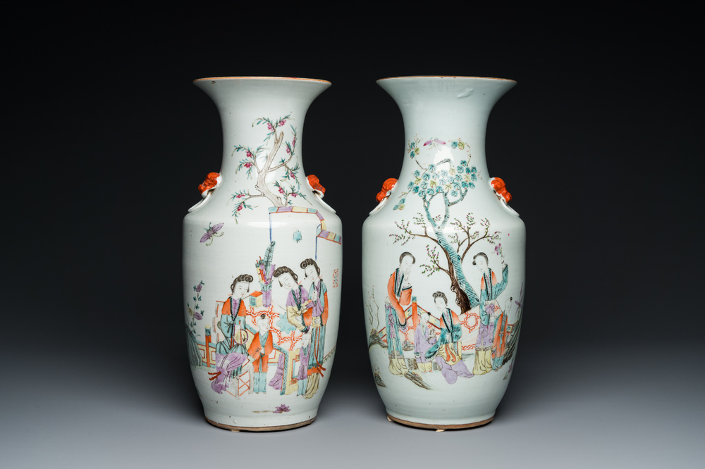 Two Chinese famille rose vases, 19/20th C.