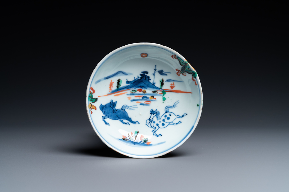 A Chinese wucai ko-akae 'two horses' dish, Tianqi/Chongzhen