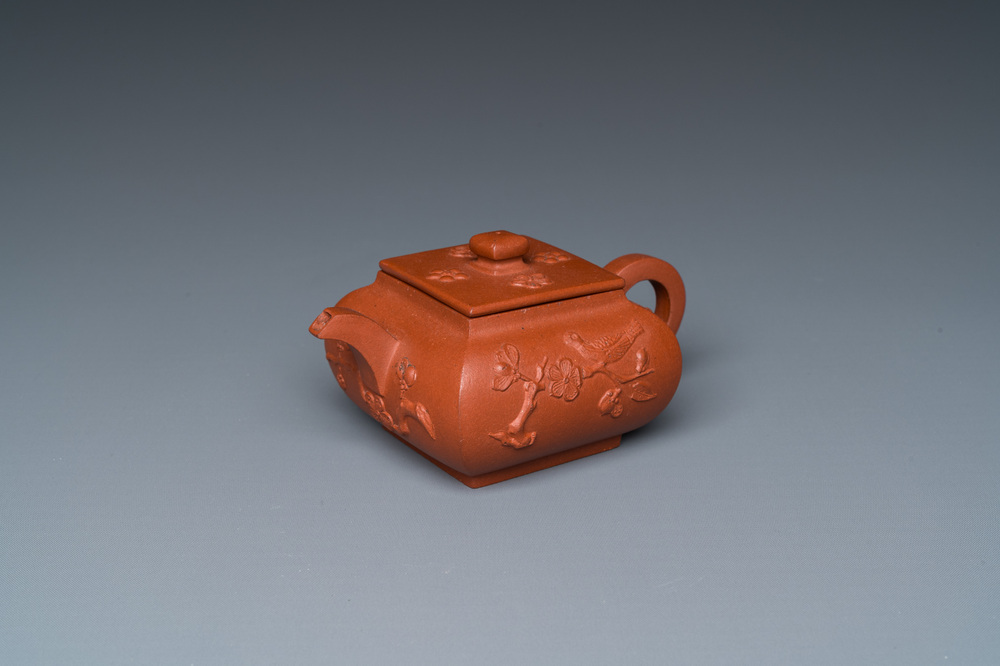A Chinese Yixing stoneware teapot and cover, Kangxi